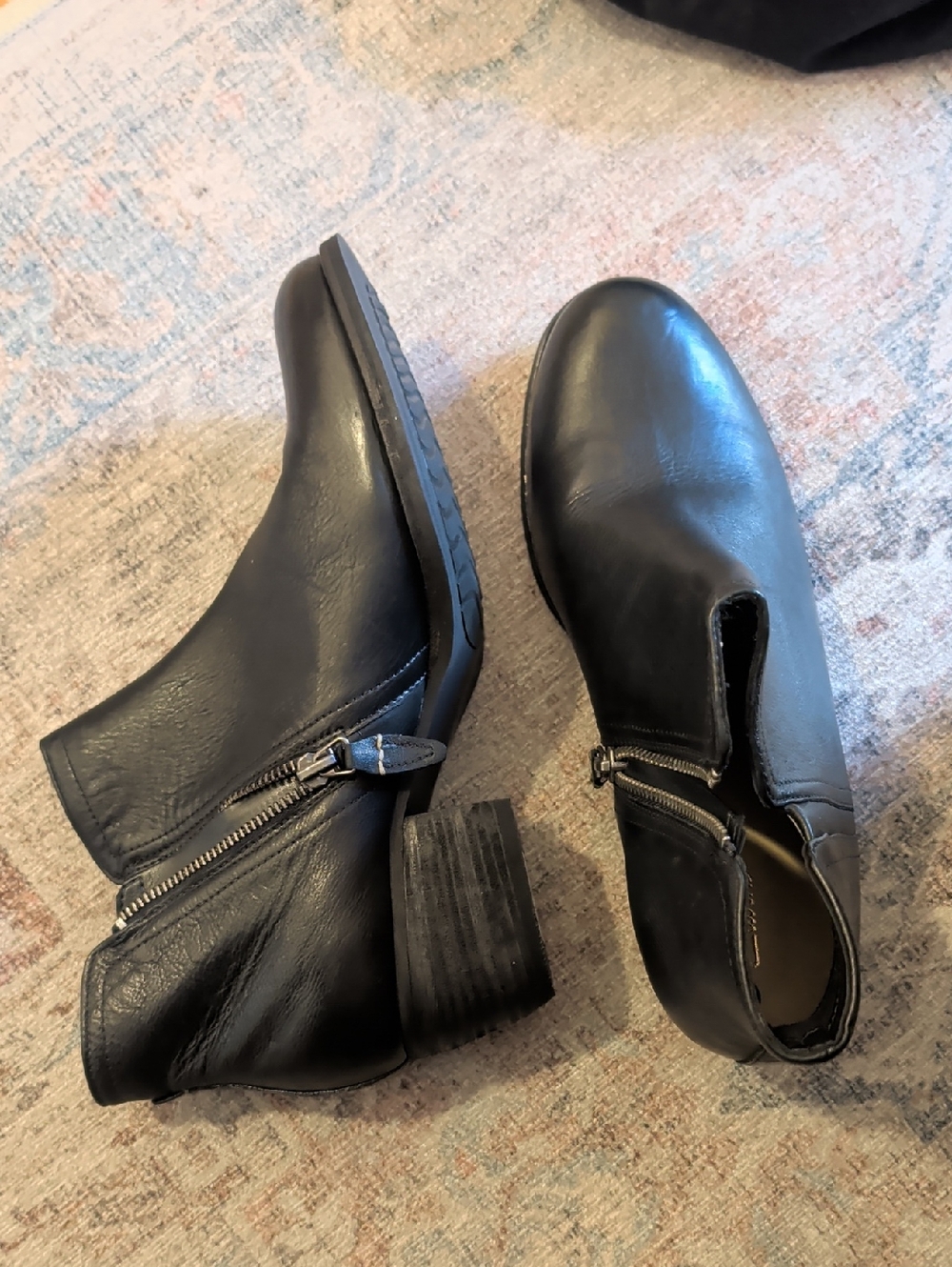 NWOT Clarks Black Leather Ankle Boots - Picture 6 of 6